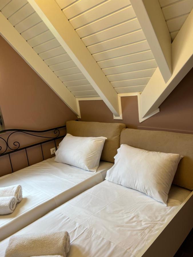 Central Smart Maisonette Apartment Аргостолион Екстериор снимка