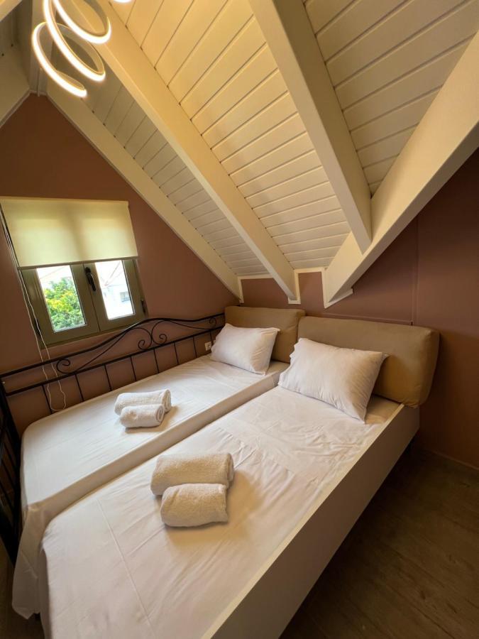 Central Smart Maisonette Apartment Аргостолион Екстериор снимка